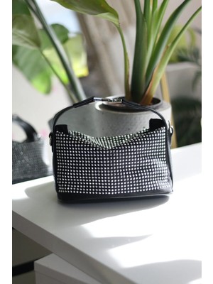 Moom Bag Kadın Gümüş Taşlı Kilit Detaylı Askılı El Omuz Çantası