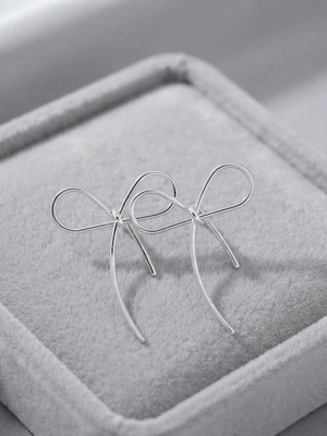 Valanti Art Silver Kurdele Figürlü Küpe