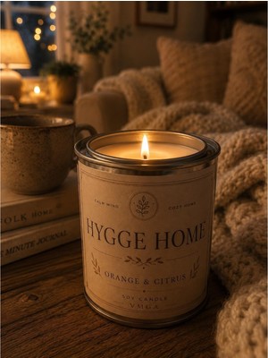Vmga Hygge Home Portakal & Narenciye Aromalı Soya Mum 220GR | Cozy Ev Dekorasyonu Için Dekoratif Metal Kavanoz Mum | Rahatlatıcı Iskandinav Hygge Atmosferi