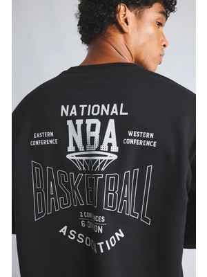 DeFacto NBA Sırt Baskılı Oversize Bisiklet Yaka Sweatshirt I1552AX26WN