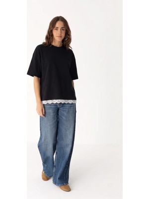 Maze The Official Grandma Issue Iğne Oyası Detaylı Oversize Kadın T-Shirt Siyah