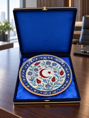 Daysn Days Ay Yıldız Motifli Dekoratif Çini Tabak – Lacivert Kadife Kutulu Kurumsal ve Özel Hediye