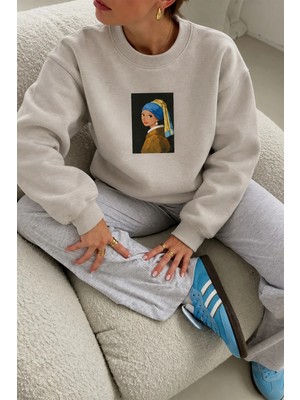 Monila Kadın Premium Kumaş 3 Iplik Şardonlu Inci Küpeli Kız Baskılı Sweatshirt