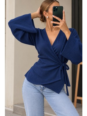 Bet's  Kruvaze Kesim, Bağlama Detaylı Lacivert Bluz