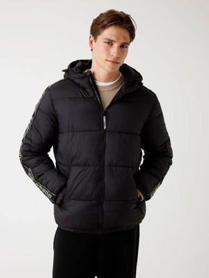 Guess Arlo Erkek Aktif Mont