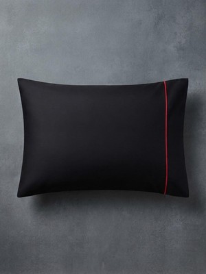 Taç  Zorluteks Out Şerit  Kenar Detaylı 2’li  %100 Pamuk Saten Kumaş Yastık Kılıfı 50X70 cm