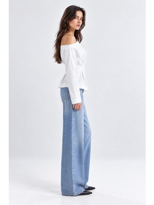 Rose Arya Beyaz Kayık Yaka Beli Pile Detaylı Uzun Kollutshirt