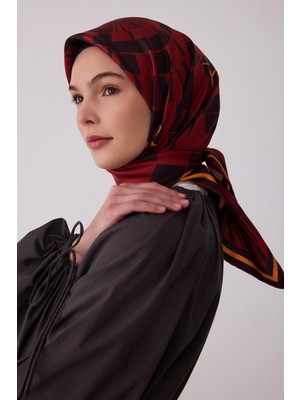 Belli Geometrik Desen %100 Twill Ipek Eşarp BE11-82