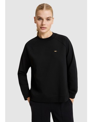 U.S. Polo Assn. Kadın Siyah Bisiklet Yaka Basic Sweatshirt 50328980-VR046