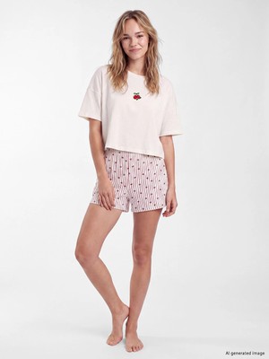Lc Waikiki Yeni Sezon Ekru Keseli Nakışlı Kadın Şortlu Pijama Takımı