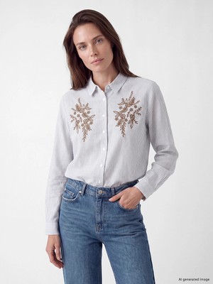 Lc Waikiki Yeni Sezon Mavi Nakışlı Kadın Gömlek