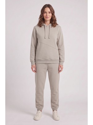 Machi Makiteks Taş Rengi Kadın 3 Iplik Şardonlu Asimetrik Kesik Cepli Kapüşonlu Paçası Lastikli Eşofman Takımı - Sweatshirt ve Eşofman Altı Ikili Takım