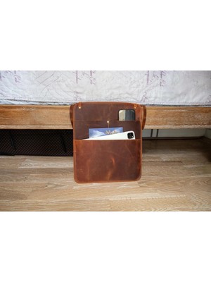LWA Leather Deri Komodin Saklama Düzenleyici, El Yapımı Deri Saklama Düzenleyici, Dergiler, Kitaplar ve Aksesuarlar Için 3 Cepli Komodin Düzenleyici