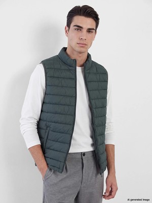 Lc Waikiki Yeni Sezon Yeşil Regular Fit Dik Yaka Erkek Şişme Yelek