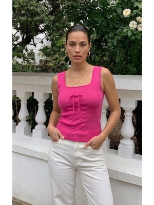 Onno Style Kolsuz Askılı Kare Yaka Bağcık Detaylı Triko Kadın Bluz