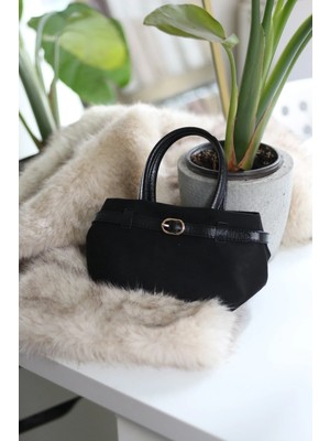 Moom Bag Kadın Siyah Süet Toka Detaylı Askılı Omuz Çantası