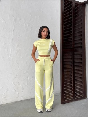 Kadın Şerit Detaylı Crop Top ve Yüksek Bel Bol Paça Pantolon Ikili Takım