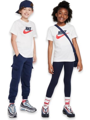 Nike FZ5178 Nike Sportswear Kids Beyaz Çocuk T-Shirt