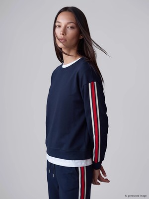 Lc Waikiki Yeni Sezon Lacivert Şeritli Soft Touch Kadın Sweatshirt