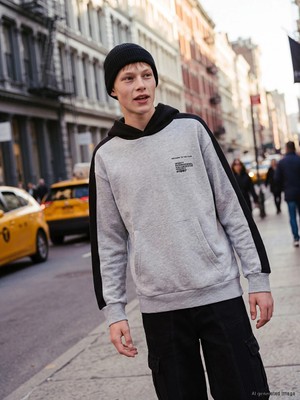 Lc Waikiki Yeni Sezon Gri Slogan Baskılı Erkek Çocuk Sweatshirt