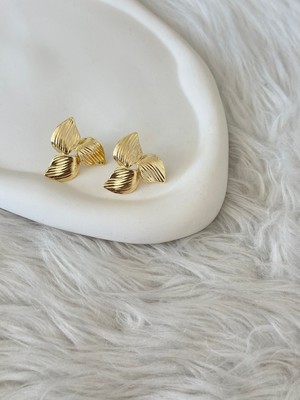 Revoia Trio Dokulu Yaprak Gold Küpe