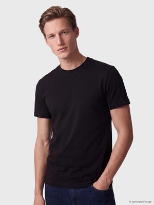 Lc Waikiki Yeni Sezon Siyah Slim Fit Kalın Kumaş Tişört /02