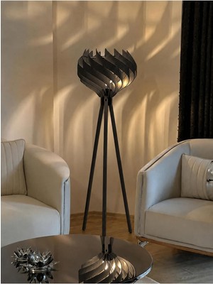 Tr Modern Ahşap Tripod Lambader – Dekoratif Salon Köşe Lambası (Siyah)