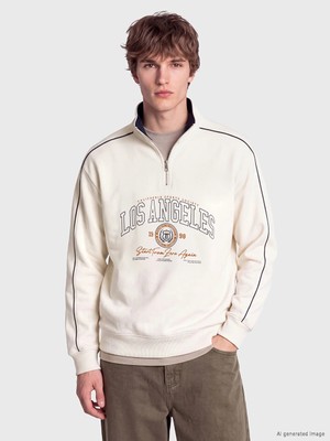 Lc Waikiki Yeni Sezon Bej Dik Yaka Baskılı Erkek Sweatshirt