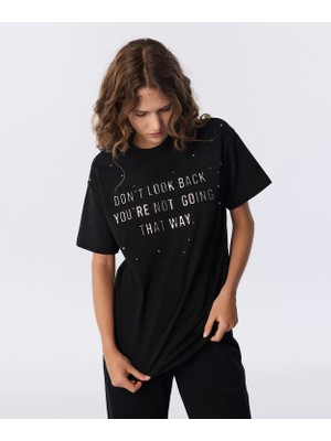 Twist Slogan ve Trok Baskılı Tişört