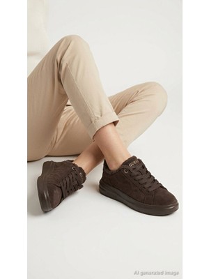 Guess Kadın Kahverengi Sneaker Süet Görünümlü Bağcıklı Peluş Detaylı Günlük Spor Ayakkabı