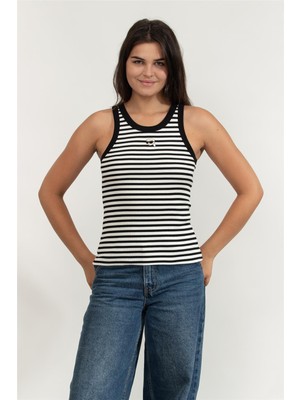 Karl Lagerfeld Kadın Kolsuz T-Shirt Çok Renkli