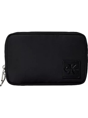 Calvin Klein Kadın Asılabilir Askılı Iç Bölmeli Çevre Fermuarlı Logo Detaylı Siyah Makyaj Çantası LV04F1310G-UB1