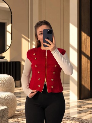 Elora Atelier Pankou Çin Düğme Detaylı Kırmızı Triko Yelek