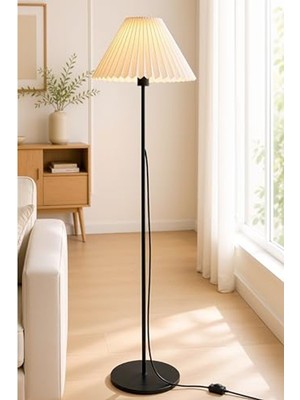 Siyah Metal Ayaklı Lambader Pileli Kırma Krem Başlıklı Salon Yatak Odası Köşe Aydınlatma 150 cm LAM01          [enerji Sınıfı A]