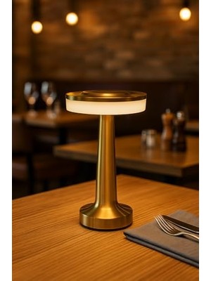 Ertürk Store Gold Şarjlı Dokunmatik Masa Lambası – 3 Renk Modu (6500K/3200K/AMBER), Dimlenebilir, Type-C Kablo Dahil, 1500 Mah Batarya, 20 cm Yükseklik
