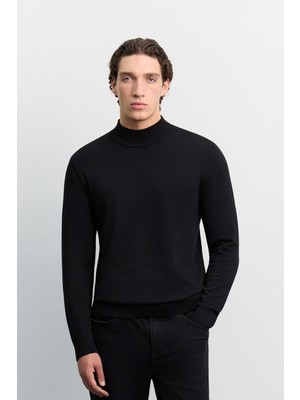 AVVA Erkek Siyah Düz Basic Yarım Balıkçı Regular Fit Kazak B005152