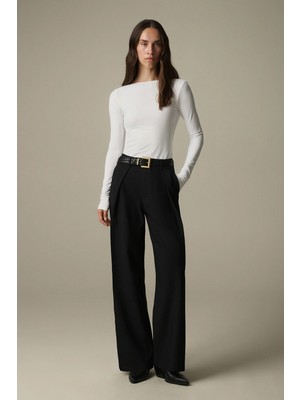 Vatkalı Pile Detaylı Wide Leg Pantolon