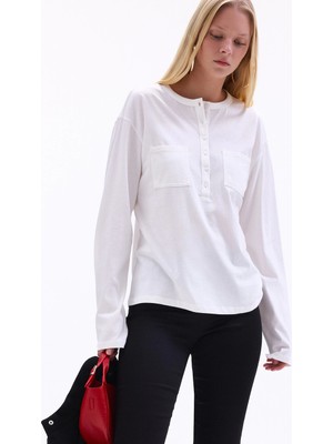 DeFacto %100 Pamuk Düğmeli Çift Cepli Oversize Henley Yaka Uzun Kollu Basic Tişört J0064AX26AU