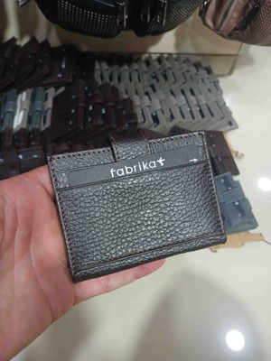 Belirtilmemiş Hakiki Deri Kartlık