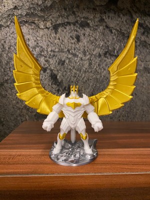 Riva Self Galio Figür – 15 cm Beyaz & Altın Kanatlı Koleksiyonluk Oyuncak & Masaüstü Dekoratif Heykel