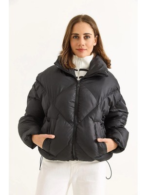 Juuuj Siyah Dik Yaka Oversize Alttan Lastikli Ayarlanabilir Büzgülü Fermuarlı Şişme Mont