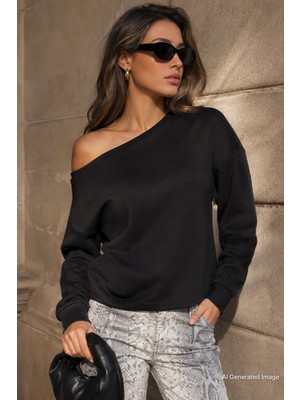 Madmext Siyah Kayık Yaka Basic Sweatshirt MG2228