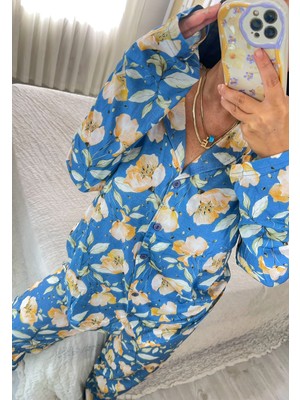 By Gamze Arman Mavi Çiçek Desenli Önden Düğmeli Uzun Kollu Lohusa Pijama Takımı