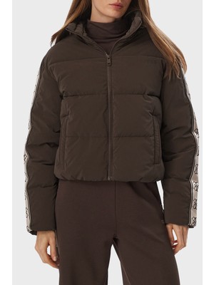 Guess Kapitoneli Logolu Regular Fit Dik Yaka Şişme Mont V5BL11WGYC2 Kadın Mont V5BL11 Wgyc2 G1EA
