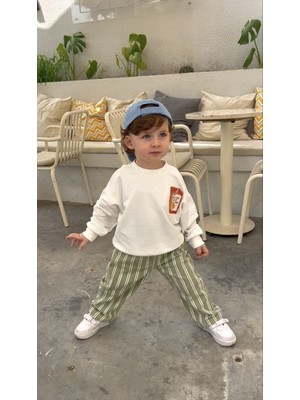 KR Kids Erkek Çocuk Ekru Baskılı Sweatshirt Haki Çizgili Gabardin Pantolon 2’li Takım