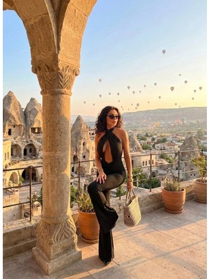 Boyundan Baglamalı Göbek Dekolteli Sırt Dekolteli Ispanyol Paça Tulum