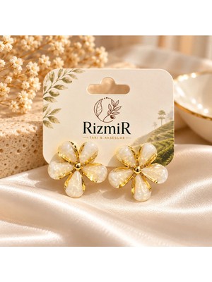 Rizmir Küçük Beyaz Çiçek Küpe
