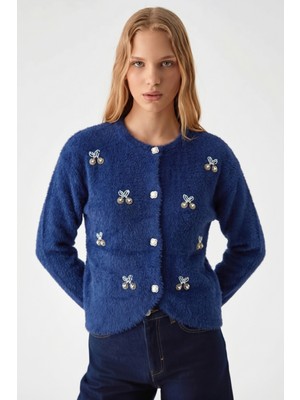 Soft & Basic Taş Işlemeli Yumuşak Tüylü Triko Düğmeli Hırka