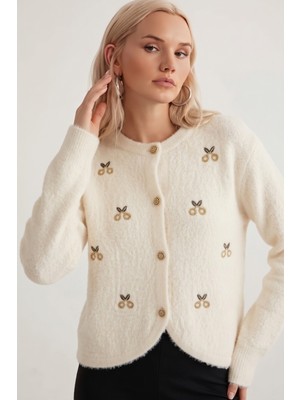 Soft & Basic Taş Işlemeli Yumuşak Tüylü Triko Düğmeli Hırka