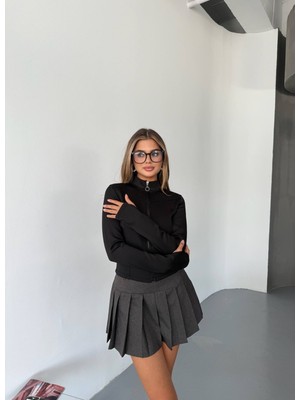 Kechi Woman Dalgıç Kumaş Cepli Fermuarlı Parmak Geçmeli Crop Siyah